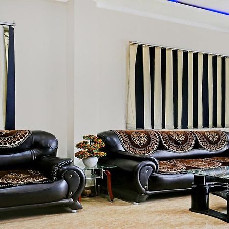 Itsy By Treebo - Ashoka Grand Hotel พาราณสี ภายนอก รูปภาพ