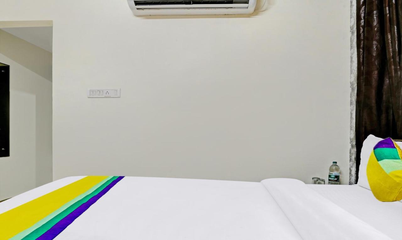 Itsy By Treebo - Ashoka Grand Hotel พาราณสี ภายนอก รูปภาพ