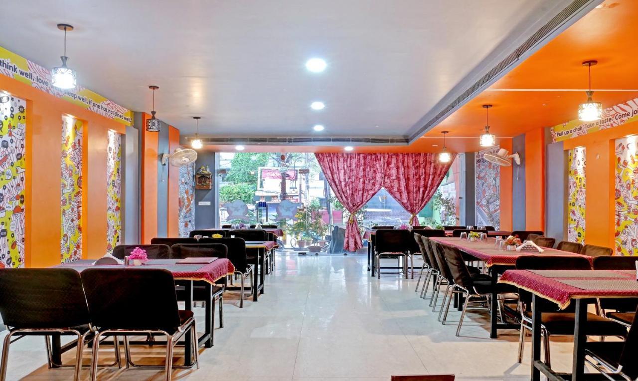 Itsy By Treebo - Ashoka Grand Hotel พาราณสี ภายนอก รูปภาพ